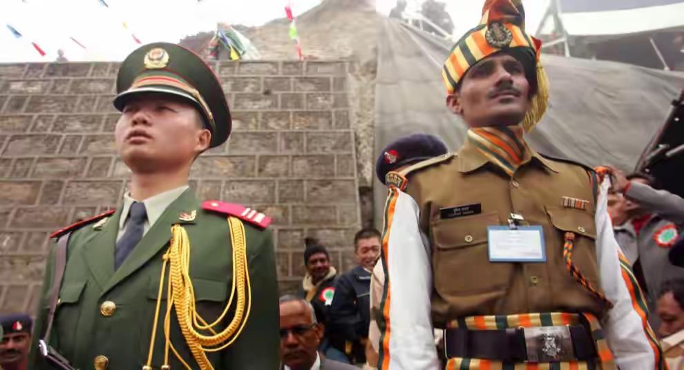 相向而行！中印边界破冰之旅中印两军在10月25号成功举行了边境西段第23轮