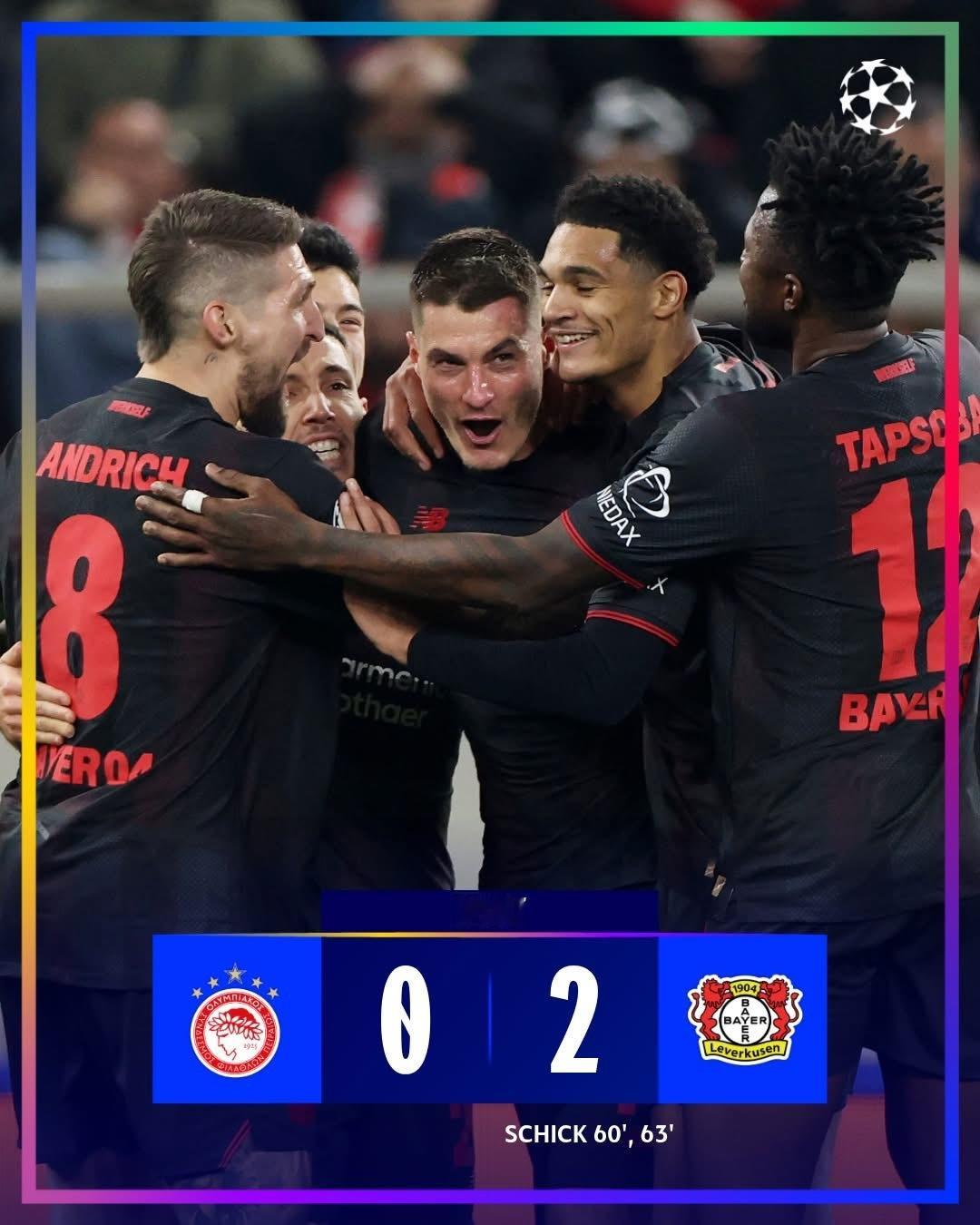 厚厚嘅積雪、賽前嘅煙花、排列整齊嘅建築，構成美麗嘅風景，博杜基林特嘅足球一樣動人