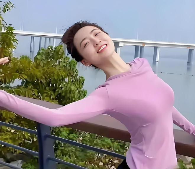 还有人在我的评论区说白珊珊没错，她没有毁人三观，她也是身不由己的受害者……咱