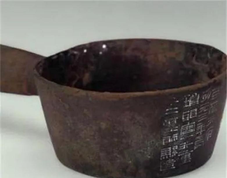 1964年，河北一农民捡到一个“铁瓢”他没有多想，将其带回家使用，结果用了15年