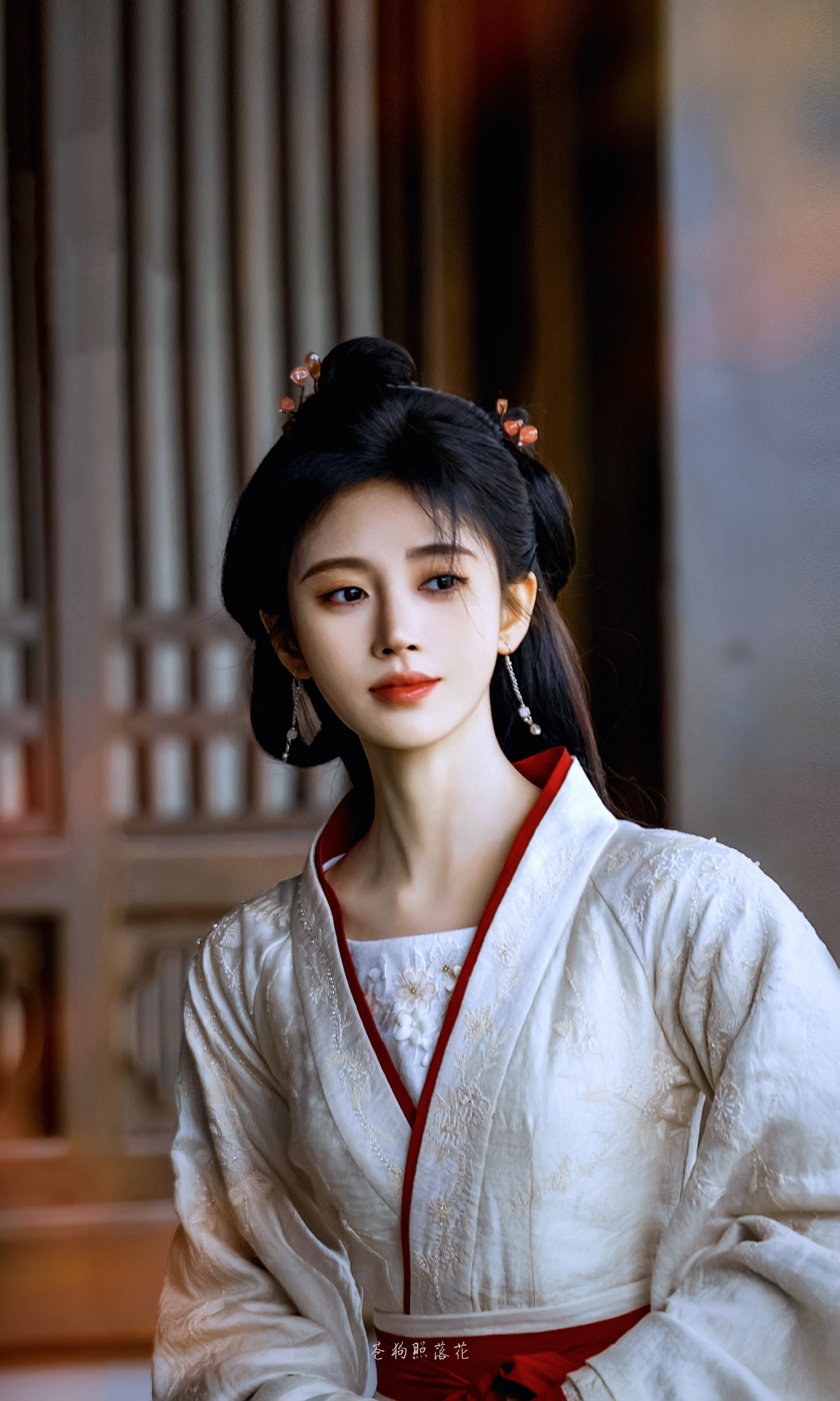 鞠婧祎《花间令》杨采薇☽壁纸-造型小合集▷1红白+2