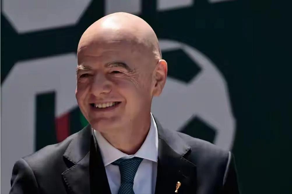 众叛亲离！国际足联主席因凡蒂诺，很可能因为这次巴洛贡红牌缓刑事件，遭到各成员国抵