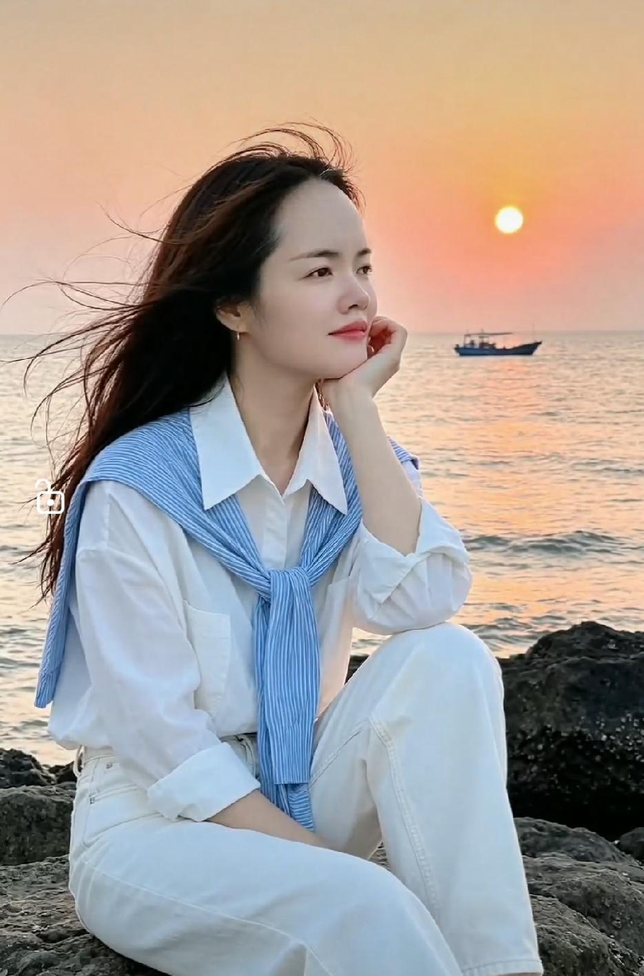 有人说：“关了灯，女人都一样！”其实，一点也不一样，千人千味。要是女人都一个样，