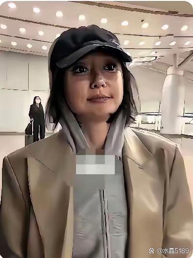 秦岚年轻时太水灵了，可是现在太老了，肯定做了医美，要不然脸不会垮得这么厉害。
