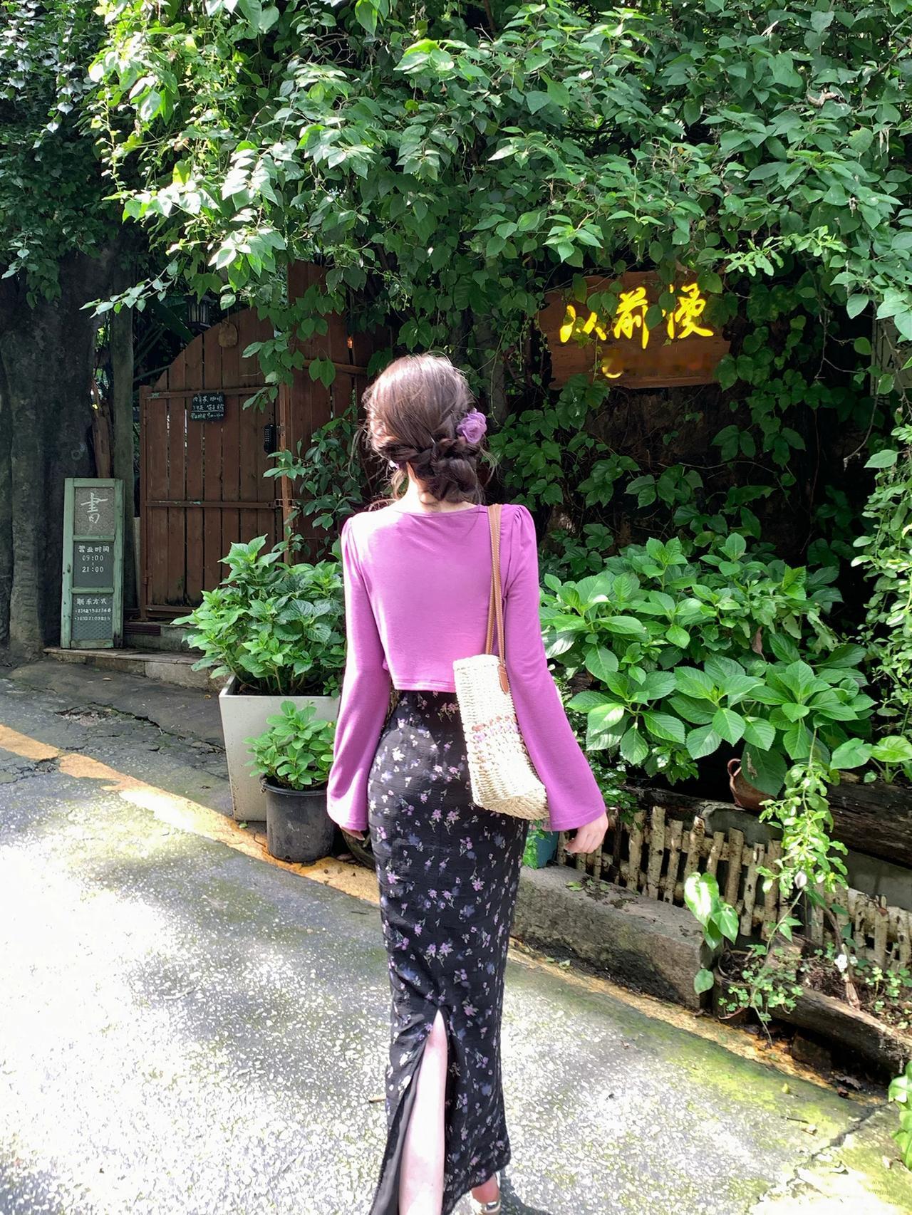 已经十几年没在实体店买过衣服了，不去的原因大概有三点： 第一、不想试完衣服