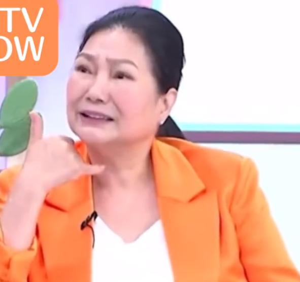 s妈口口声声说，大s是因为给汪小菲生孩子，才导致了她去世的！可是她难道忘记了