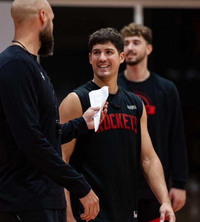 火箭新库里诞生！21岁谢泼德三分神准单场16分逆转雄鹿，杜兰特都服了