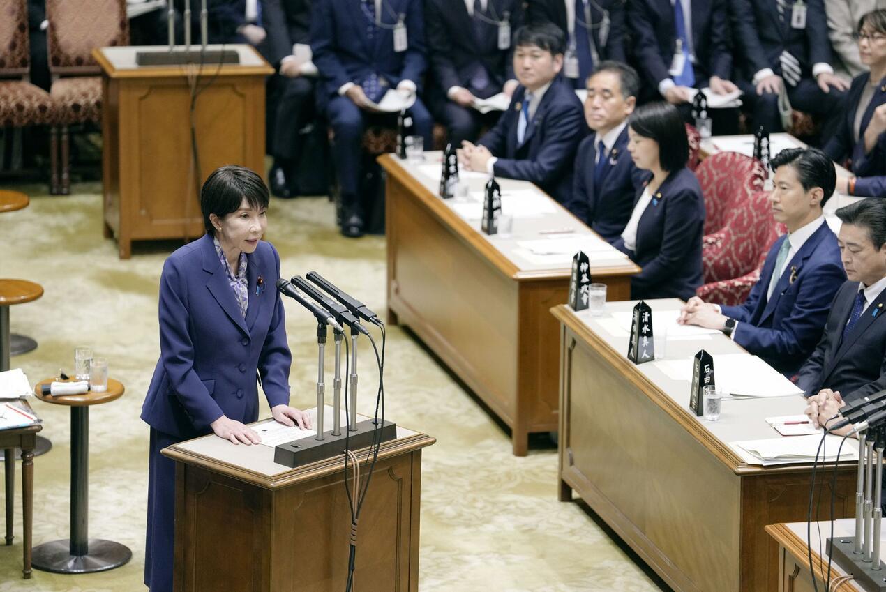 10月16日上午，日本首相高市早苗在参议院预算委员会上回应质询时，明确表示继承“