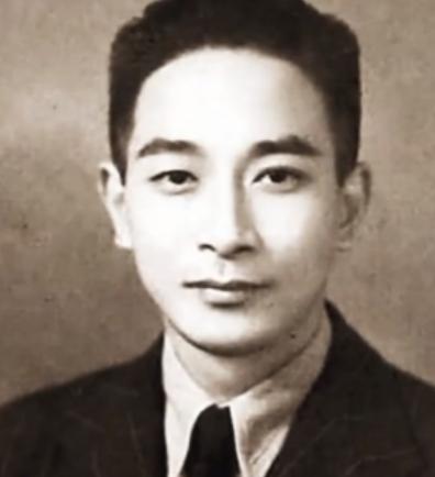 1943年，103岁的虚云老和尚和20多岁的南怀瑾，一起暗夜走山路，南怀瑾想扶虚