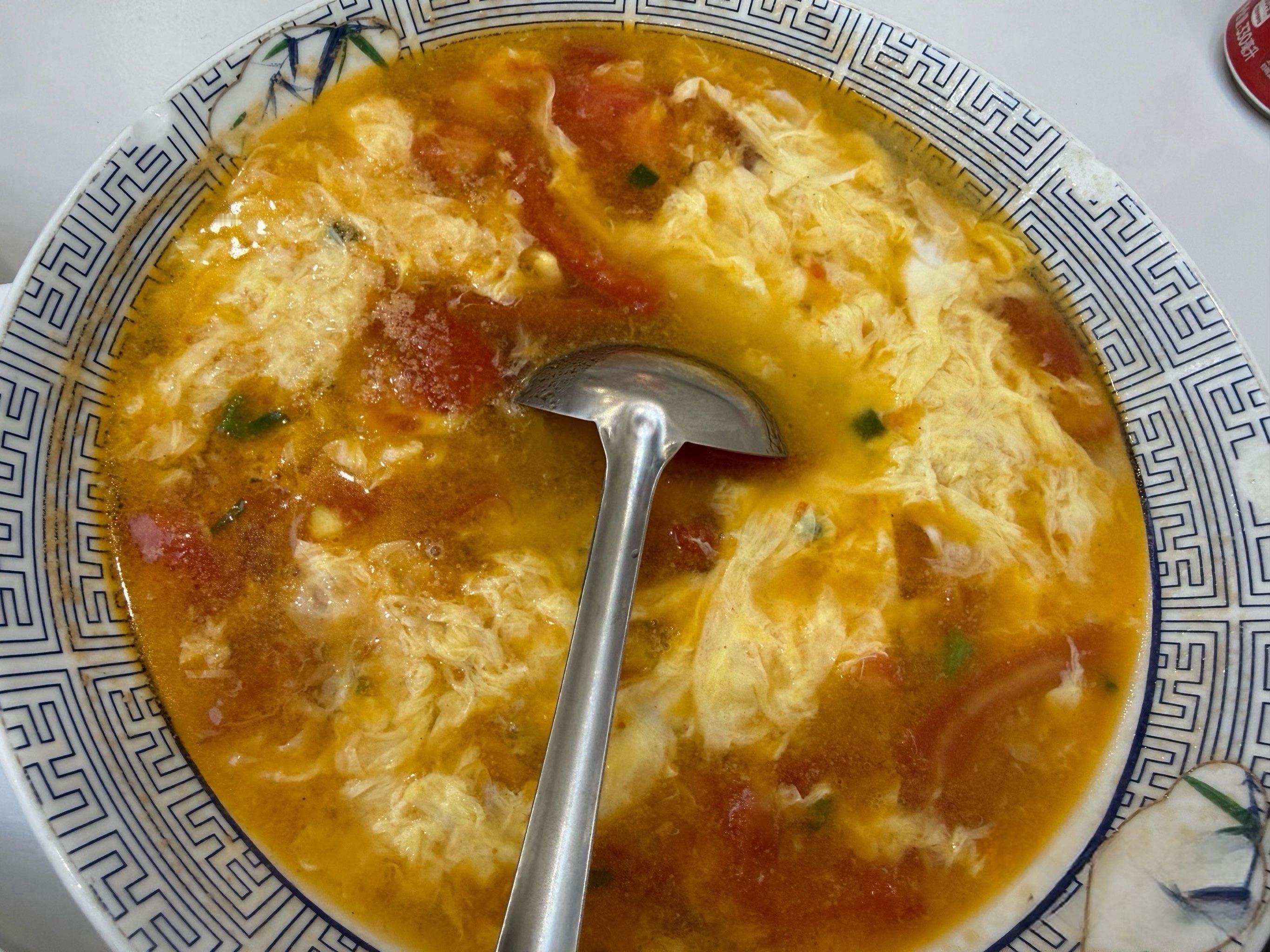 今天中午没在家做饭随便在外面吃一点吧两个人点了三个菜图1小炒公鸡图2盐水鹅