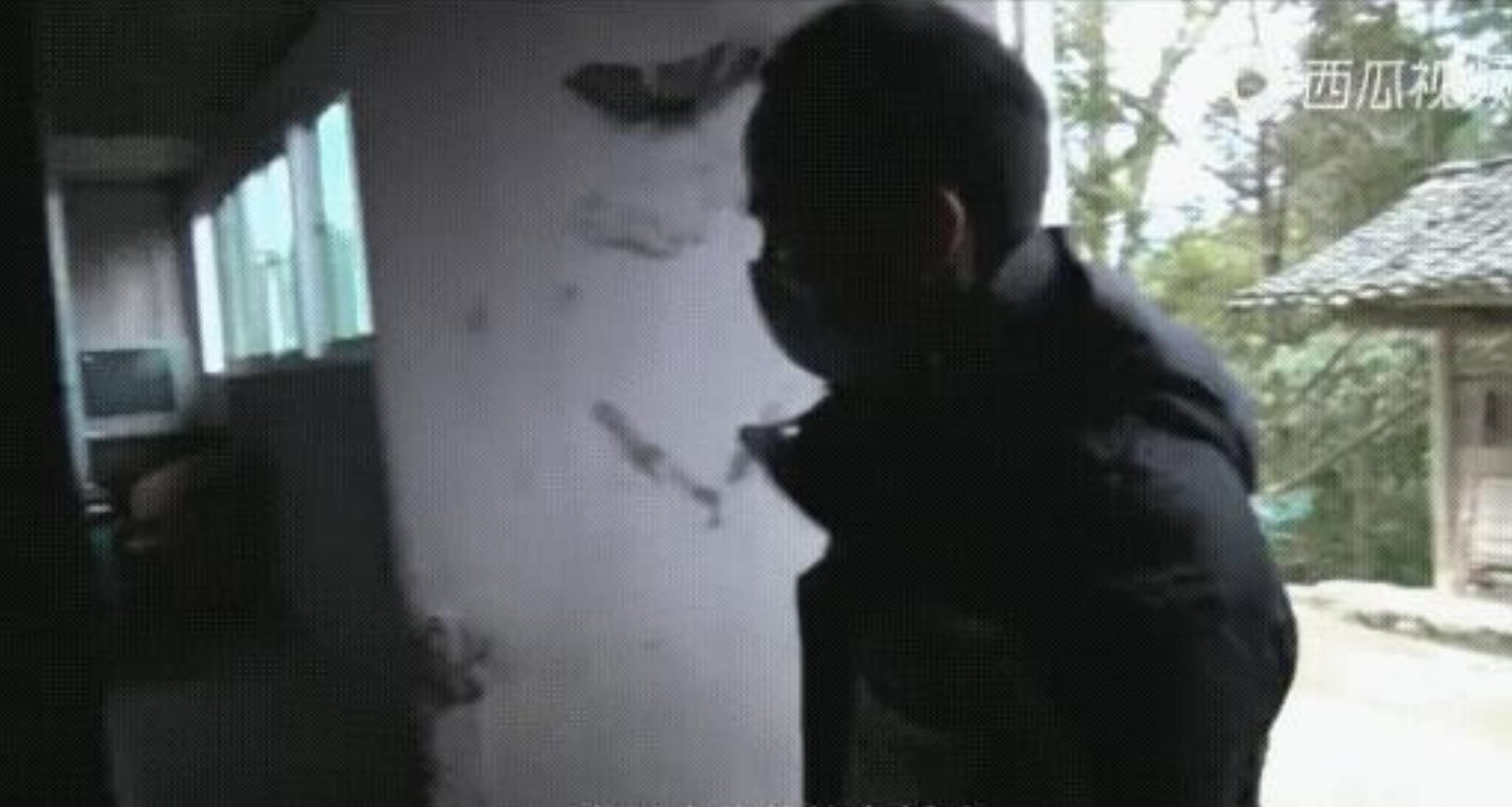 真的看哭了！没有聘礼嫁妆，贵州新郎一人去新娘家接亲。婚礼当天，贵州山区，