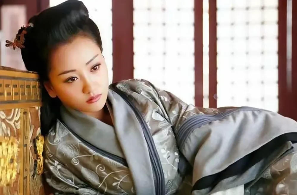 1581年，明神宗在太后宫中宠幸了一名宫女，临走时说：“今日之事不允许对任何人说