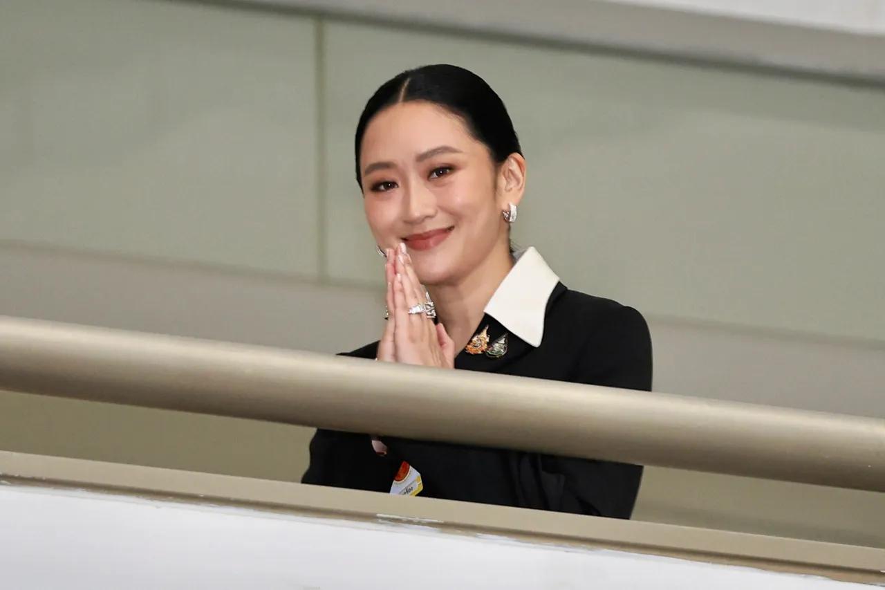 号外！号外！就在泰国自豪党领导人阿努廷觉得胜利在望的时候，佩通坦突然又杀回来了