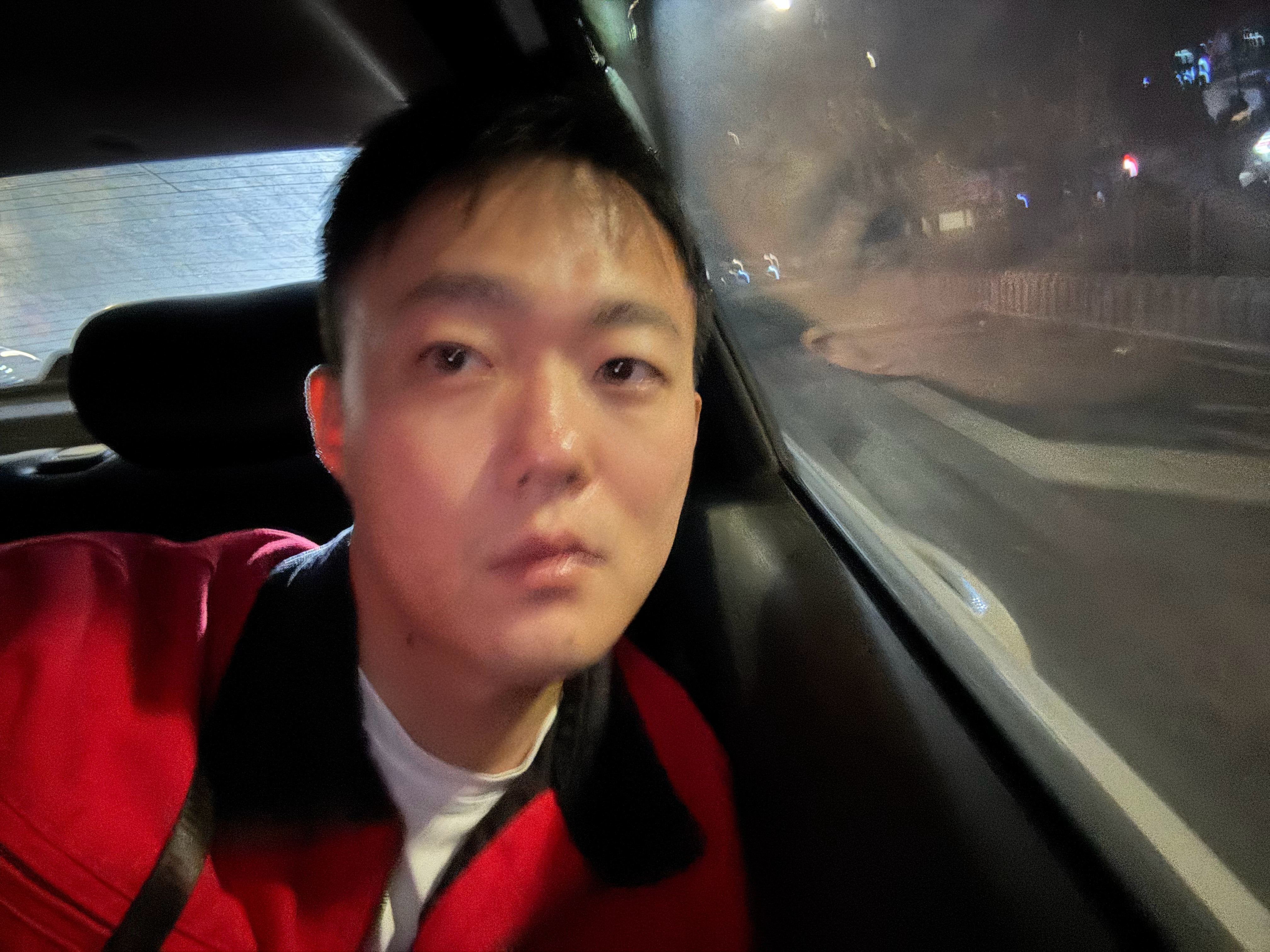 今年万圣节的cos是都市夜归人​​​