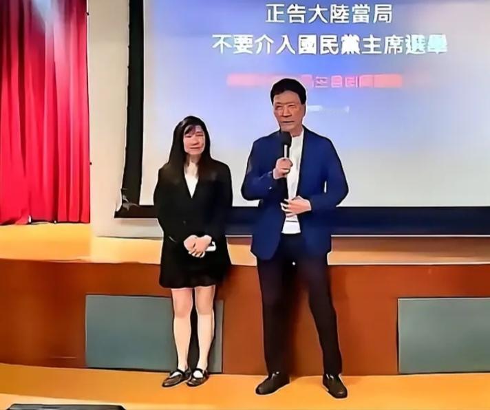 赵少康连皮带骨都是绿的！不太相信赵少康曾经来过央视，也没有看过所