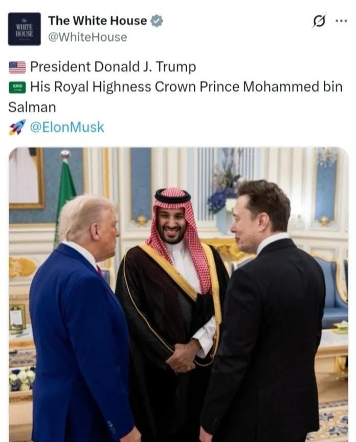 美国白宫官方晒了一张总统与沙特王储穆罕默德·本·萨勒曼、特斯拉首席执行官3人聊天