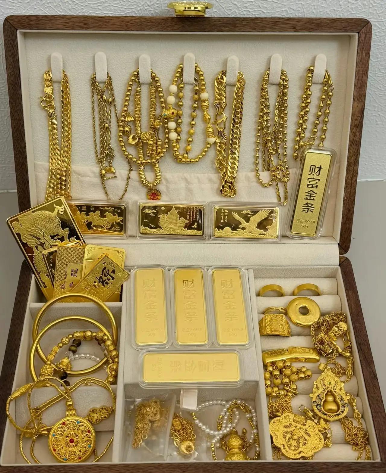 我闺蜜手里有50万，她把这50万全换成了实物金条，她说黄金能抗通胀，还能当传