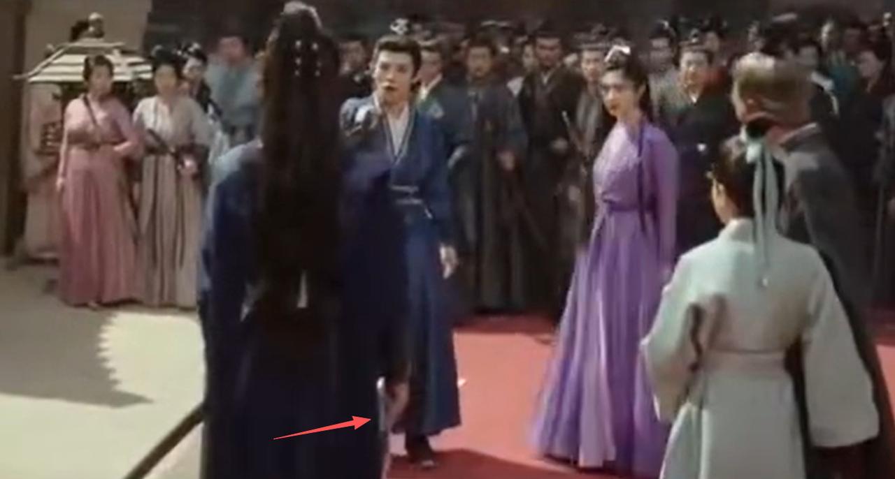 家人们！不会吧！又又又来了！成毅下次能不能背一背台词啊！难道一世英名就毁在这