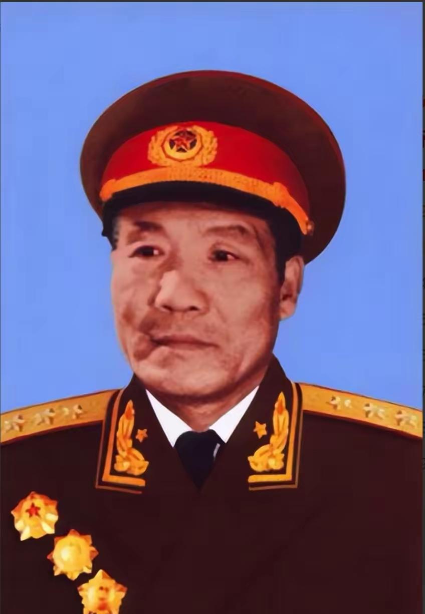 1955年授衔前，妻子问李达评什么衔，他说："可能中将，也可能少将，我贡献太少。