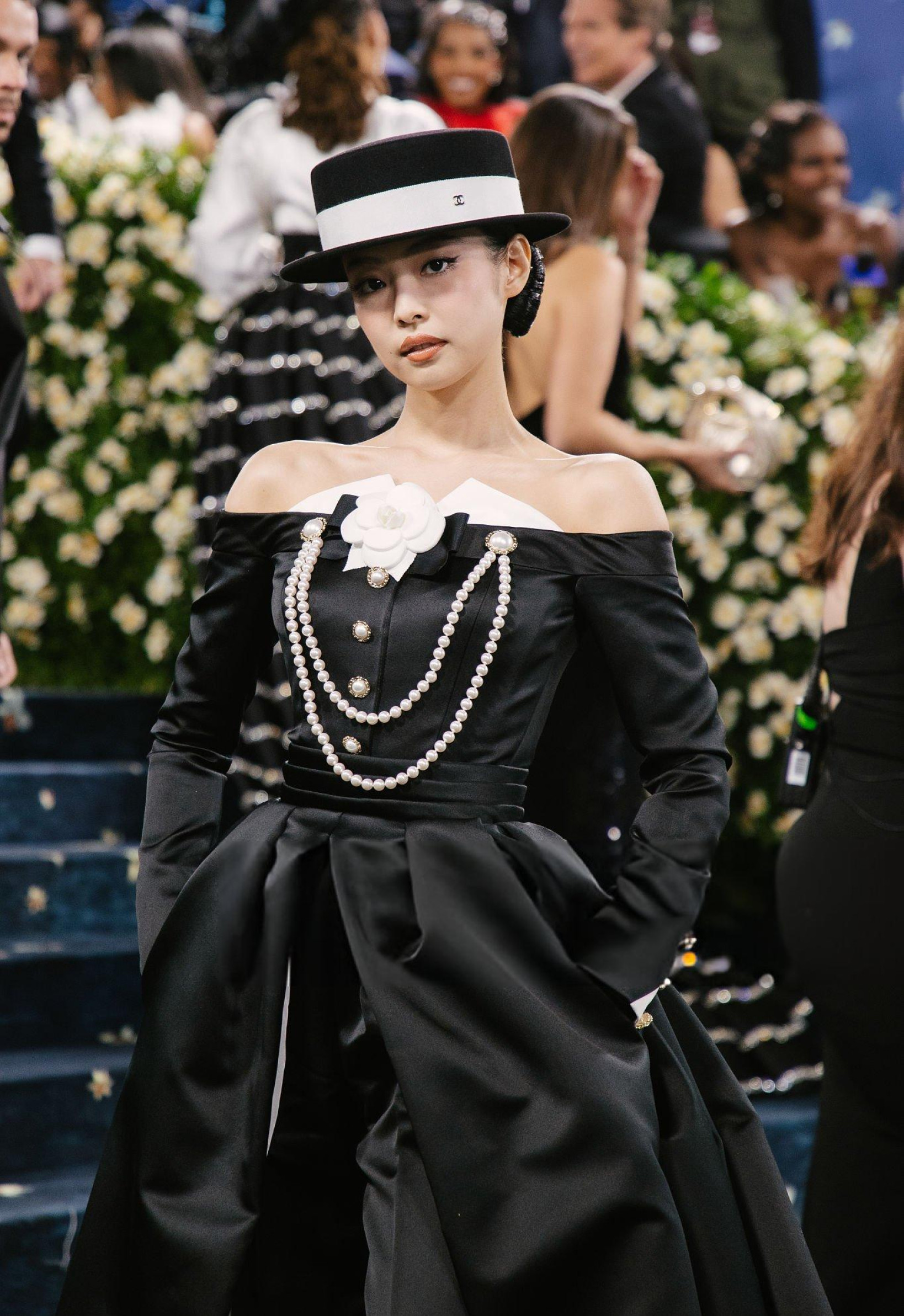 金珍妮Jennie｜MetGala连登四年MetGala，持续领跑K