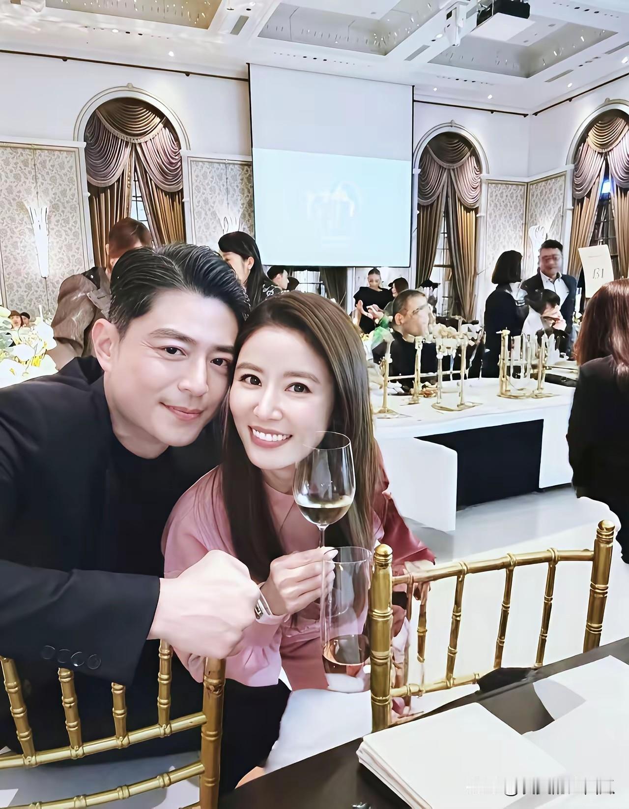 万万没有想到，他们居然是夫妻两，白瞎我看了十几年电视，现在才知道！