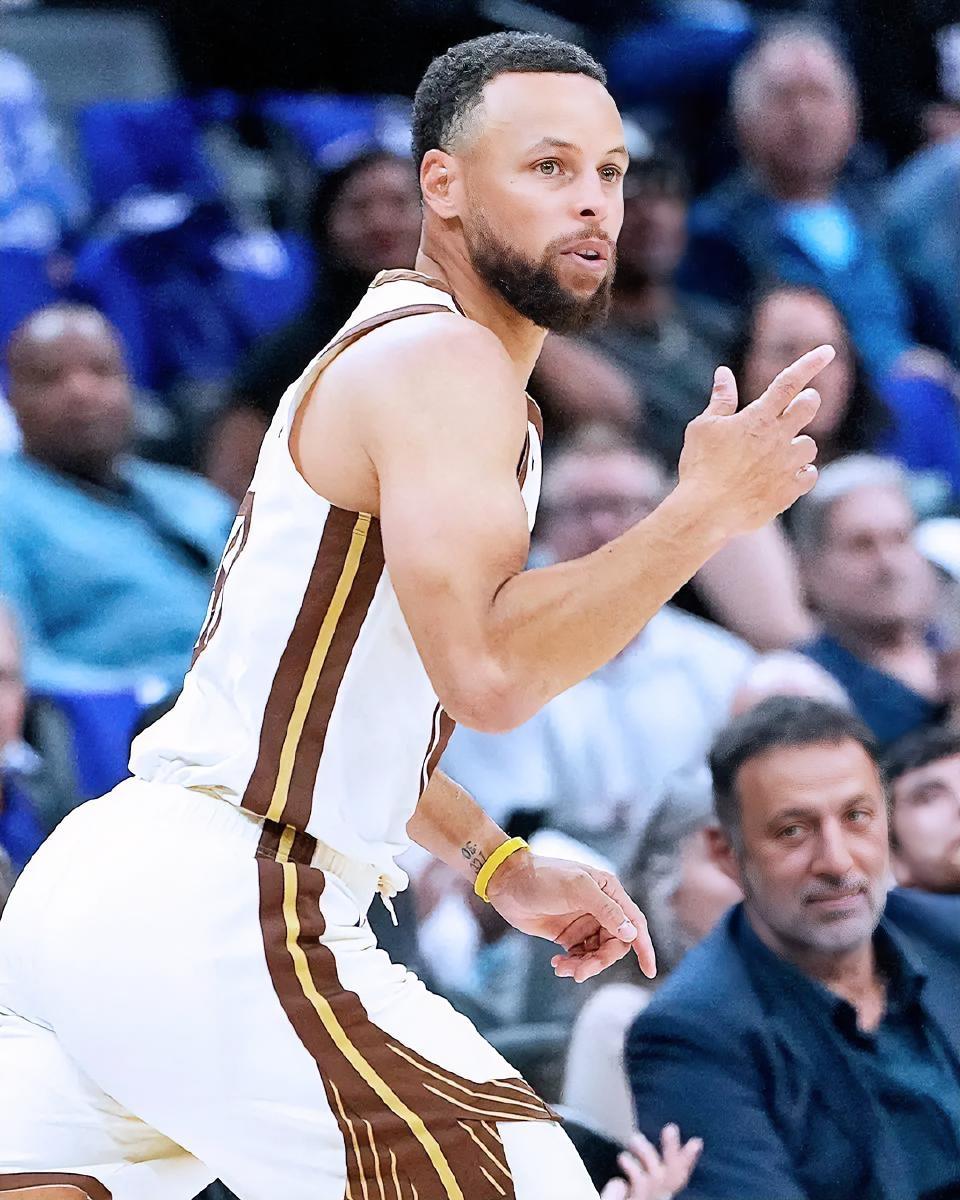 精彩！太精彩了！在刚刚结束的勇士客场挑战快船的半场比赛中，勇士队暂时以48