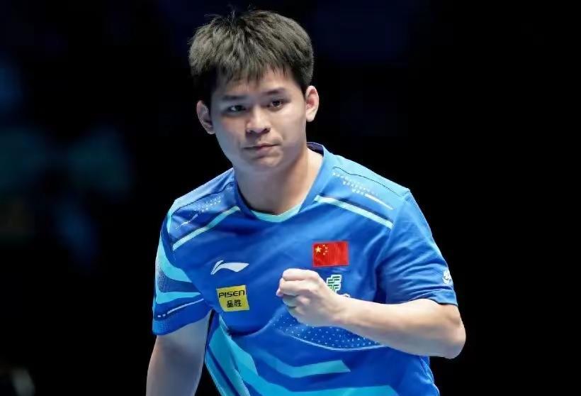 林诗栋3-0陈垣宇，同是队友看到差距。今天陈垣宇上场发挥特别好，看不出谁是上风