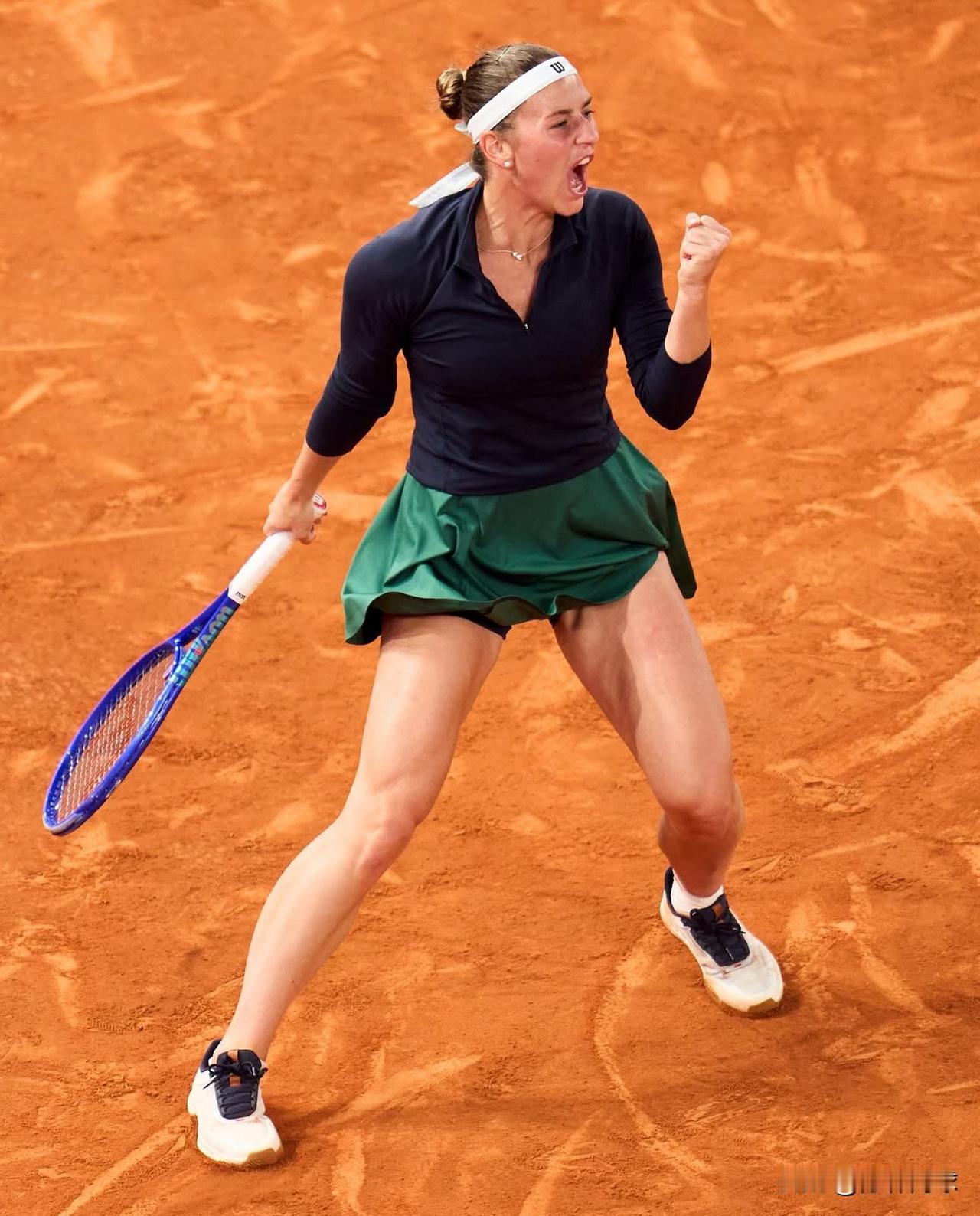 科斯秋克6-2/1-6/6-1波塔波娃晋级马德里决赛玛塔成为WTA100