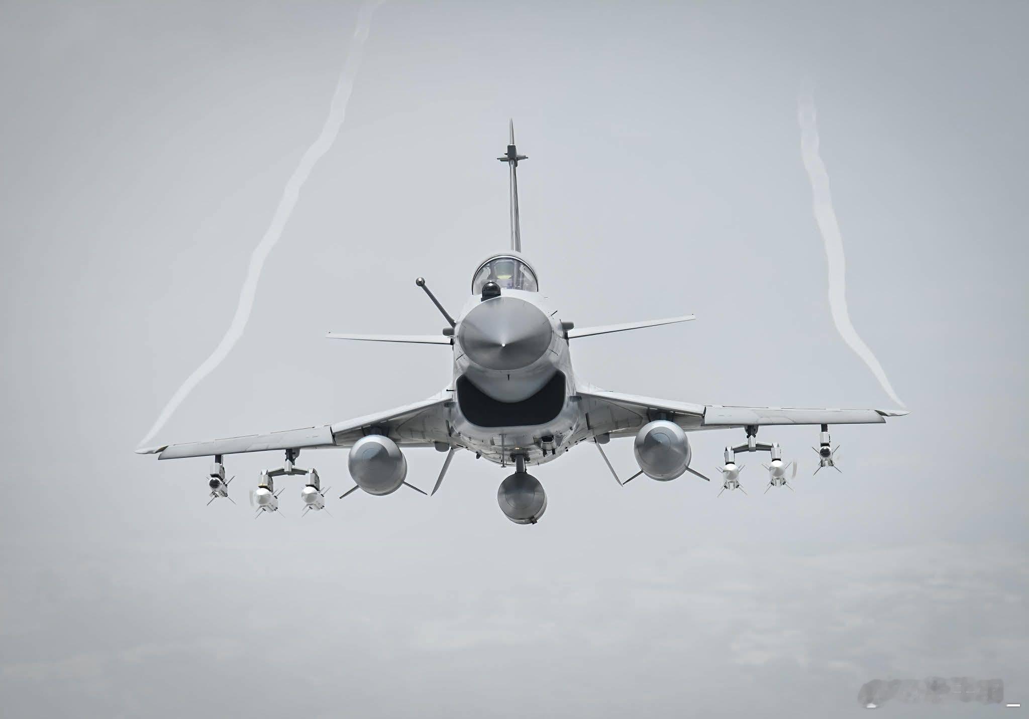 巴基斯坦空军歼-10CE，满挂状态巴基斯坦空军​​​
