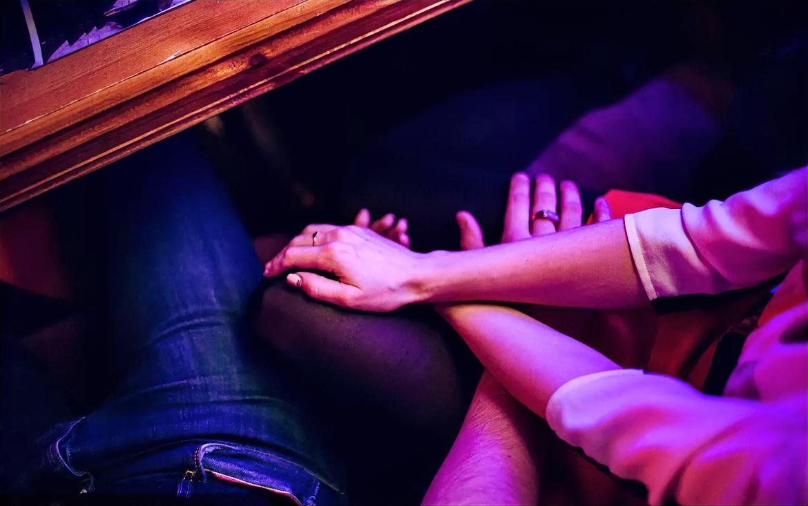 动了真感情，却无法在一起？记住这3句话1、放下对方，也是放过自己。爱得越深