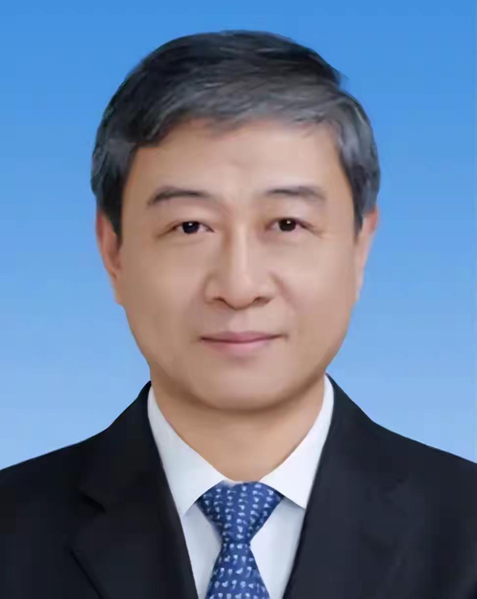 祝贺祝贺，这是正常的职务调整，也是履行必要法定程序。此前马震已经担任重庆市委常委