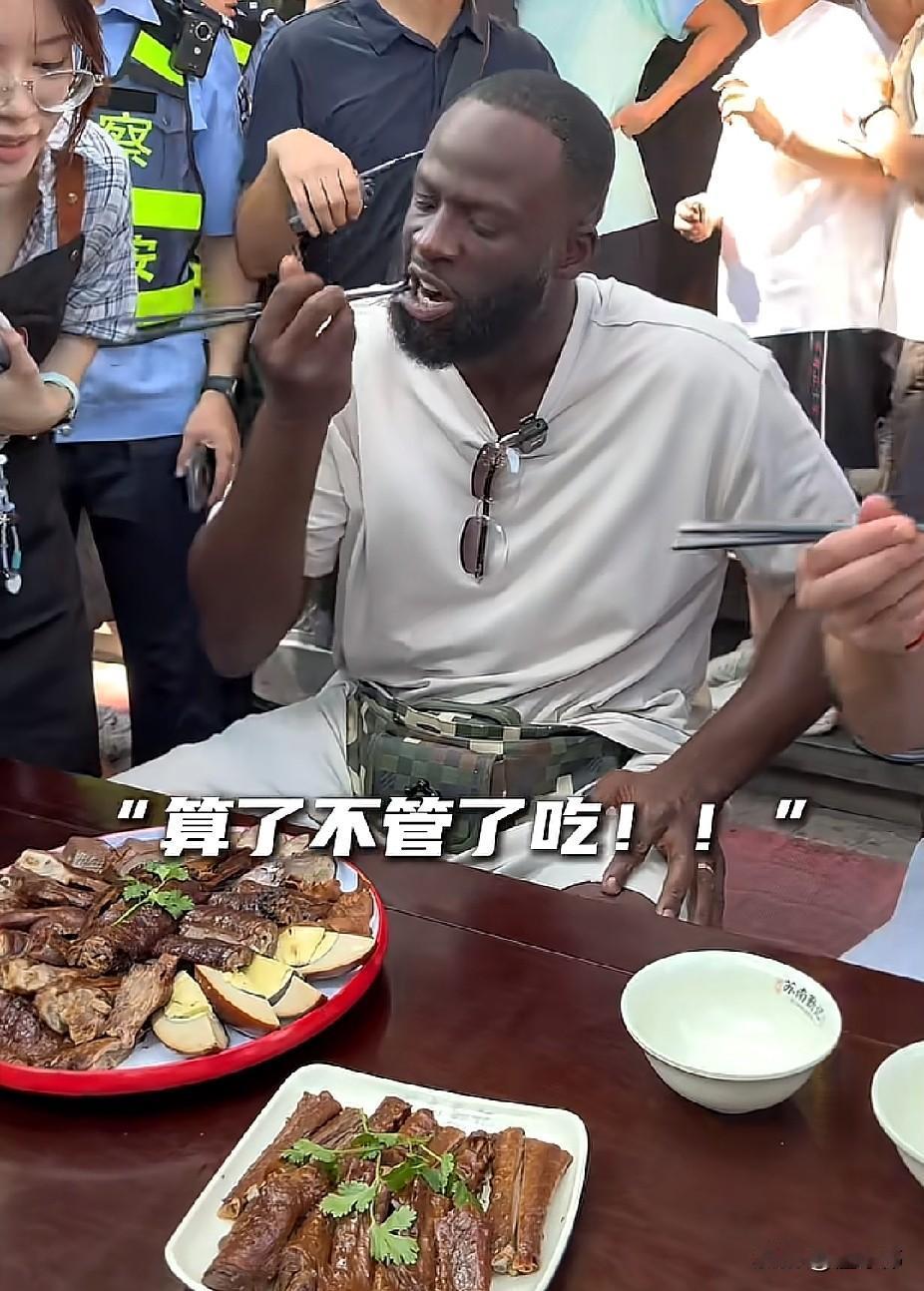 追梦格林谈中国美食：“非常美味，很多外国人来中国，可能会吃不惯中国的美食，但