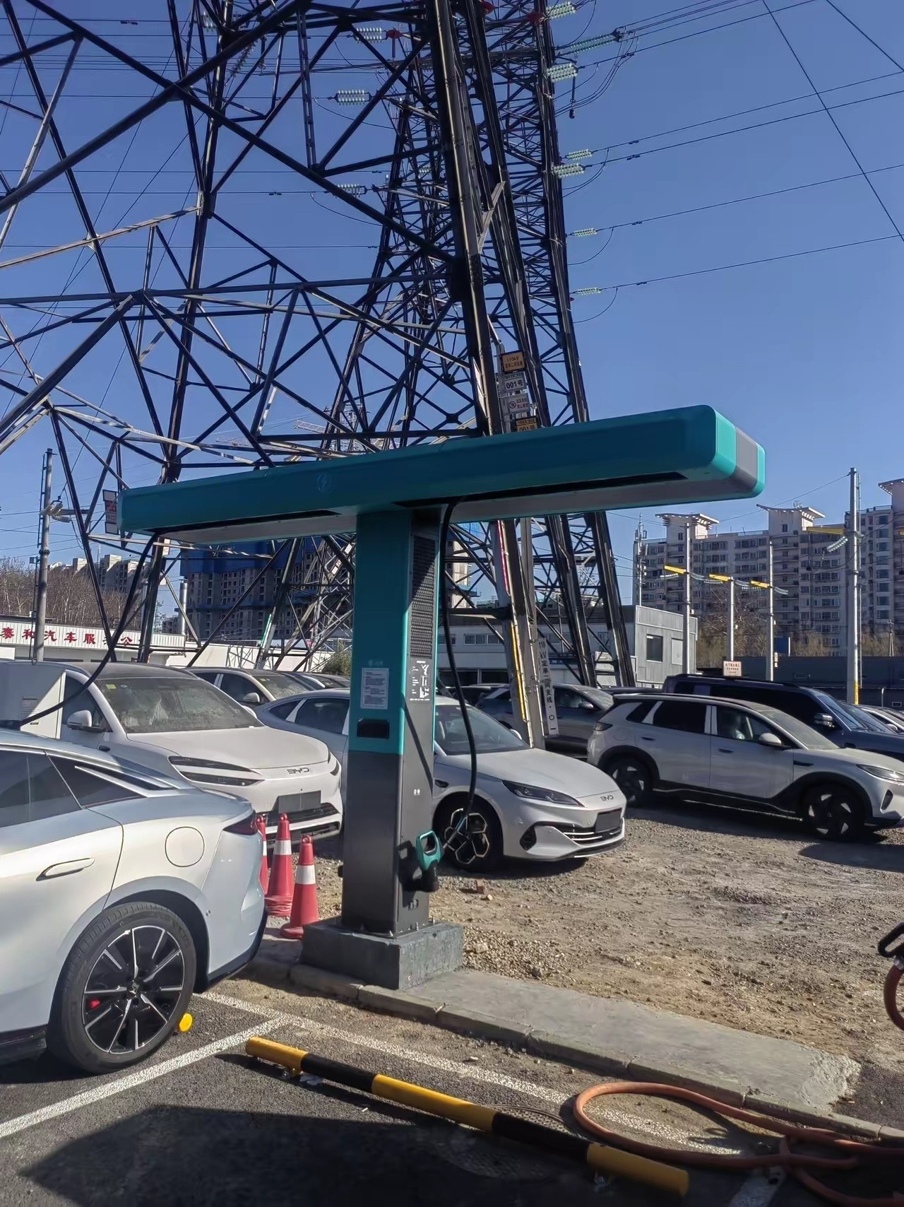 对国内成品油价格采取临时调控关键时候还得是强大的祖国出手调控✌︎˶╹ꇴ╹˶✌︎