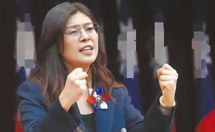 郑丽文极有可能成为中国国民党历史上最幸运的一任党主席， 眼下中国的发展势头，