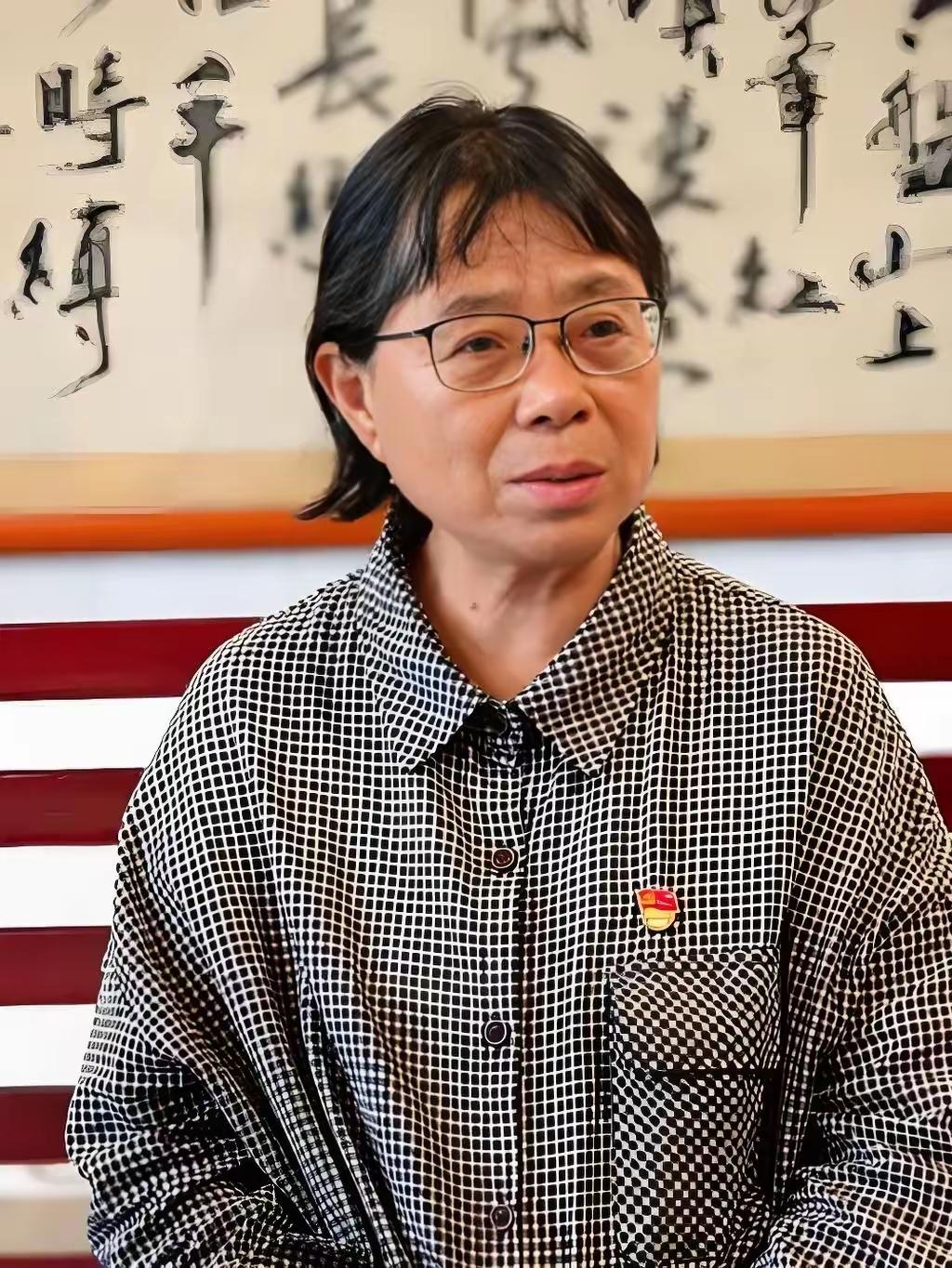 张桂梅终于能喘口气了张桂梅终于能喘口气了。​华坪女高的新教学楼落成交付，