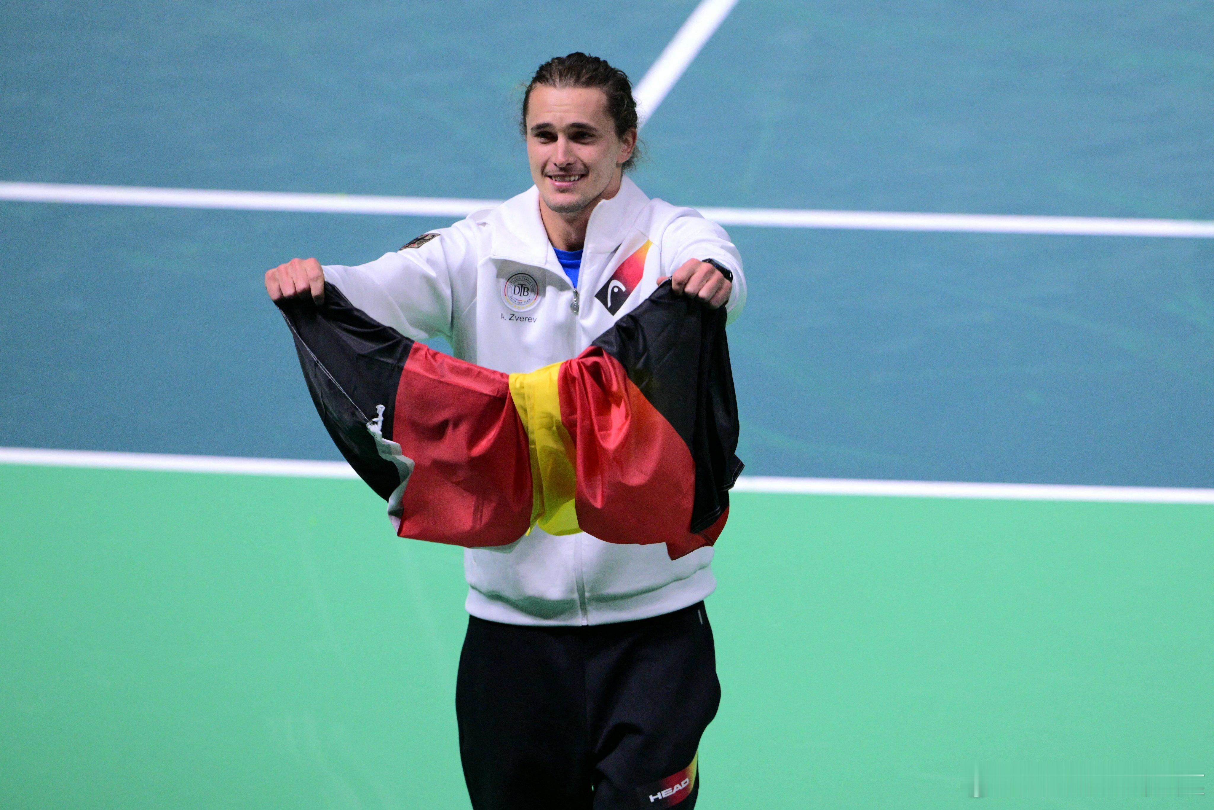 【罗迪克：你可能因场外的事不喜欢兹维列夫但不应该不把他当做顶尖球员】罗迪克谈兹