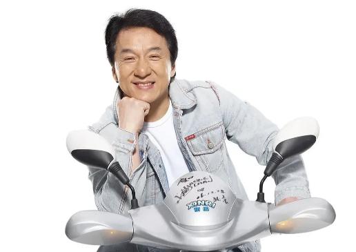 撒贝宁问成龙："你代言爱多VCD，爱多这个牌子不见了；你代言汾煌可乐，这个可乐也