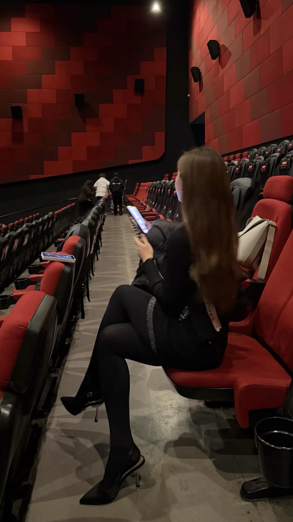 女生如何穿搭看起来时尚更有品味呢