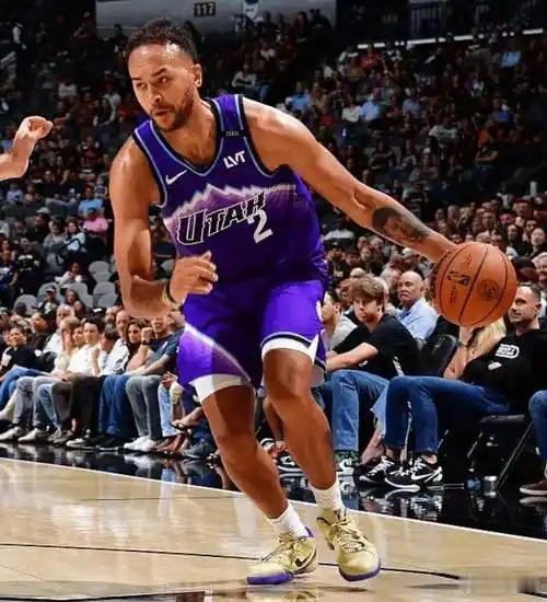 本赛季两战爵士都印象深刻，首战的溃不成军、开局便被爵士三高射穿沉船，也是快船队前