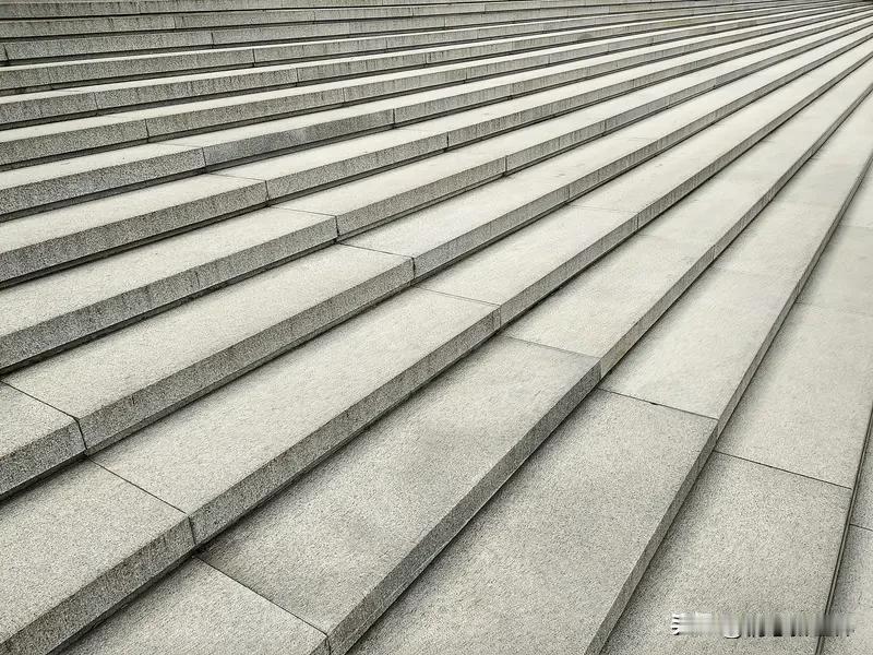 家庭和睦的基石，我觉得是好好说话。之前我家亲戚，孩子考差了，家长张嘴就骂“你怎么