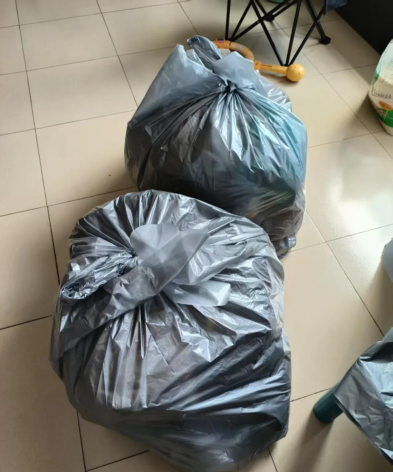 说真心话，我真的不想再和老公有一点点关系了。我和我老公早在五年前就关系破裂了，