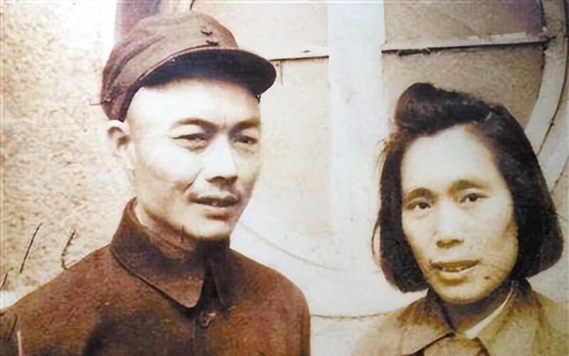 司令与政委打仗意见不同，副司令不好表态，多数人支持政委意见？很多人好奇，战