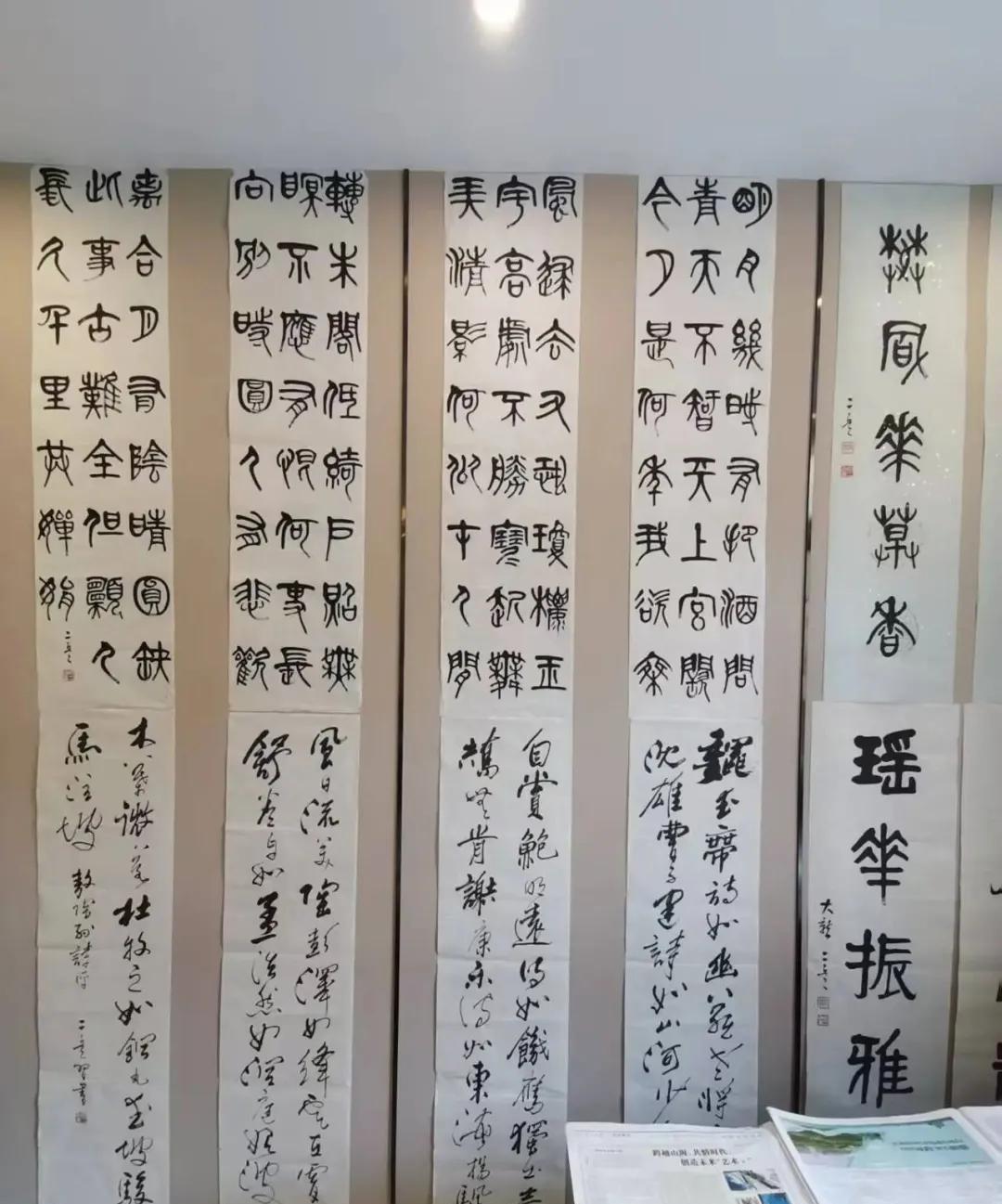 丁二兵先生书画艺术品鉴会盛启！2025年7月5日，兰州人民饭店内墨香四溢、高朋满