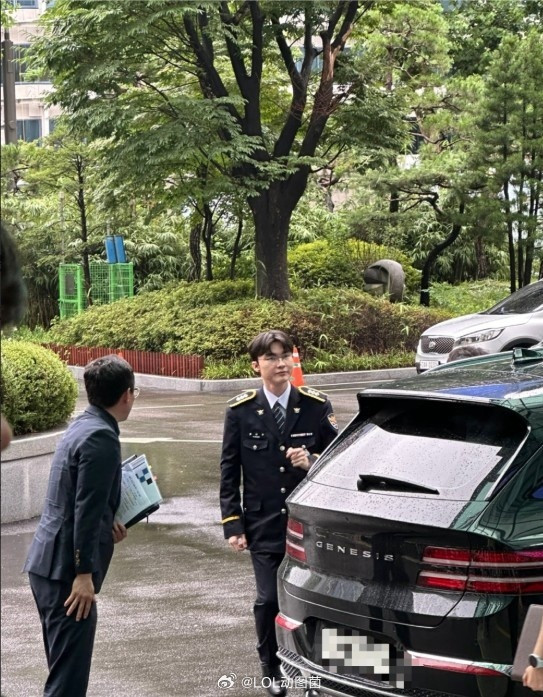 英雄联盟Faker任名誉警察韩国警察厅任命Faker为名誉警察同时担任预防网