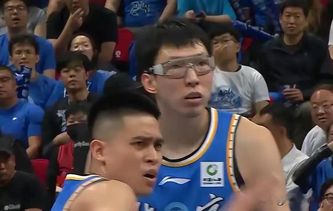建议上海VS北汽G4让周琦指挥当然表面还是许利民教练，为啥让周琦指挥呢？感觉G