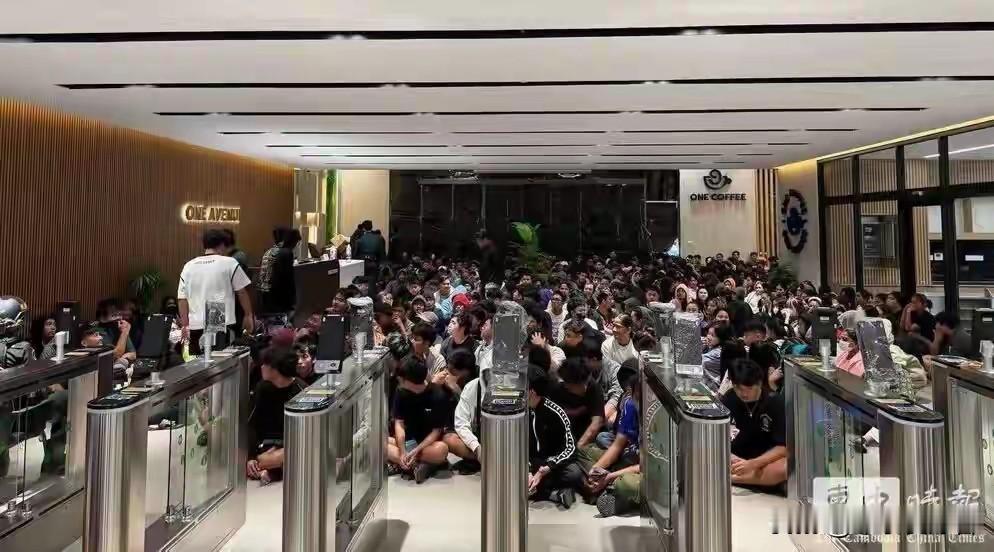 没想到竟然还有这么大的窝点！2026年10月4日，柬埔寨警方在卜迭棉芷省波比市