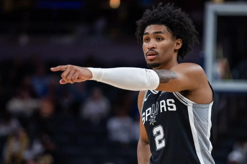 这确实是高级货！据统计，开季5场比赛中，哈珀场均能够拿下14.4分4.6篮板4