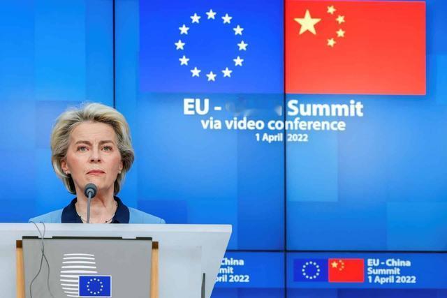 全家持美籍！冯德莱恩设10月死线逼中国让步，欧盟敢硬刚代价太大中欧刚敲定全