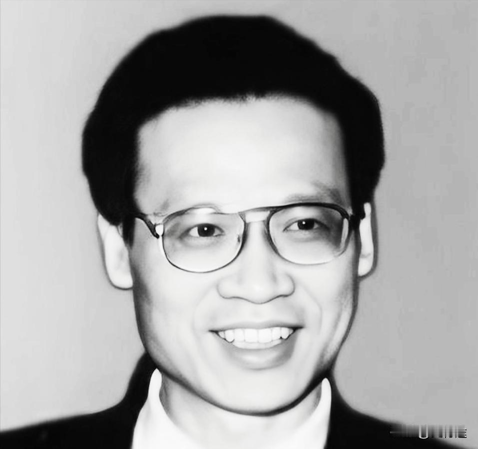 他47岁被授少将，54岁主政福建，被誉为“清廉救火书记”，61岁逝世，福建人民至