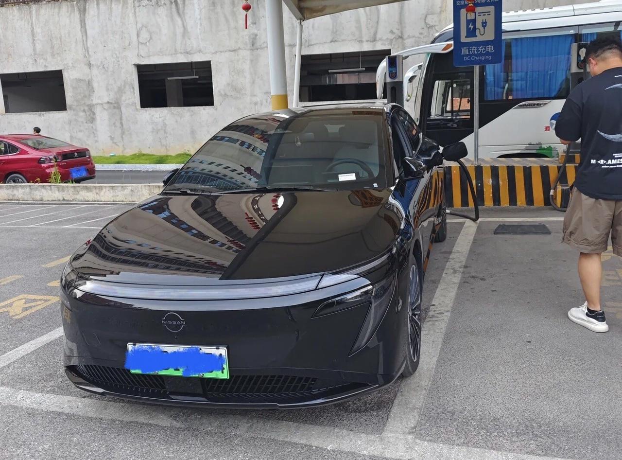敢说只要你拿出足够多的诚意，不管你是合资还是国产，消费者就会买单。日产这次